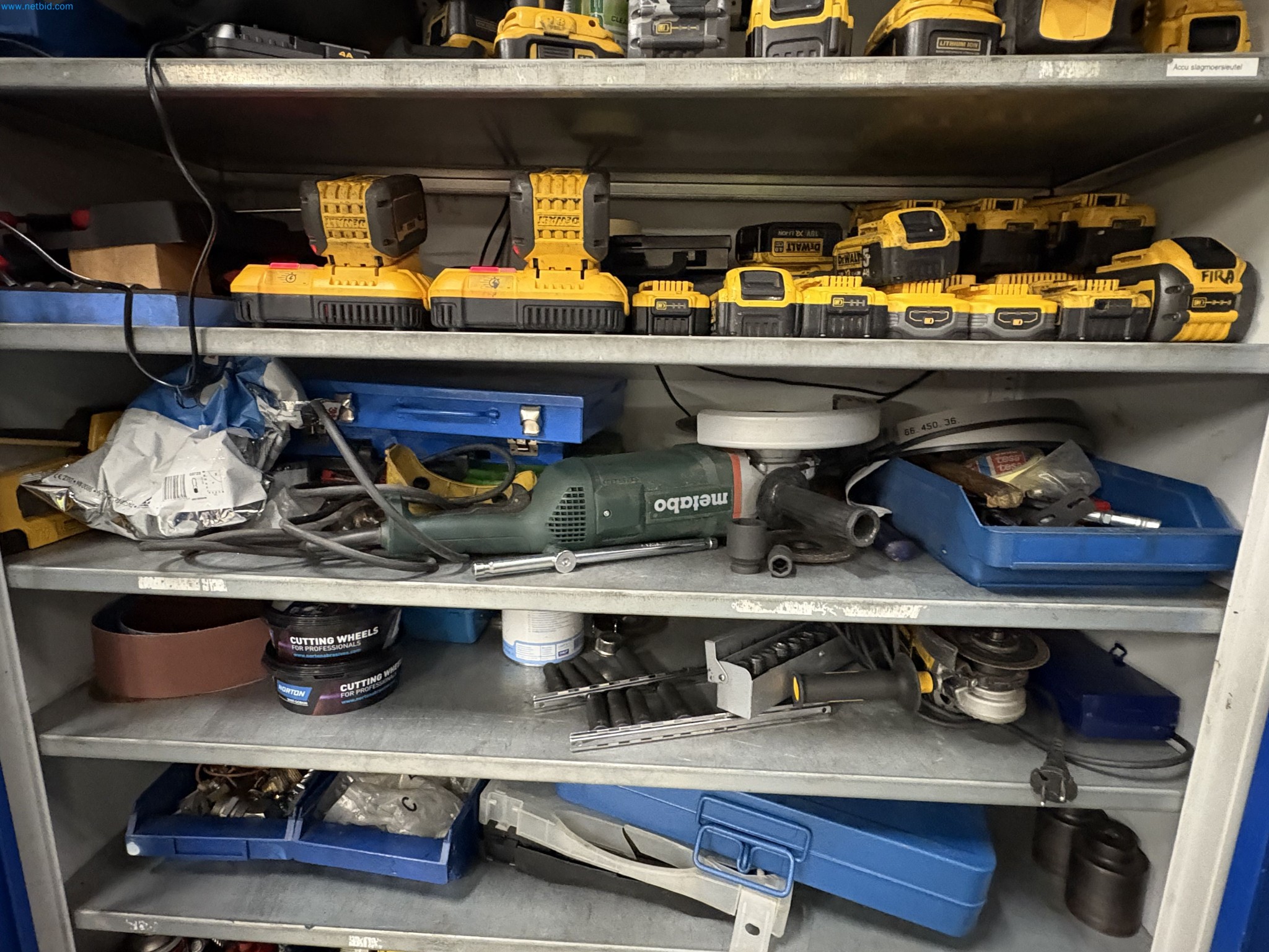 Sprzęt do produkcji samochodów-7