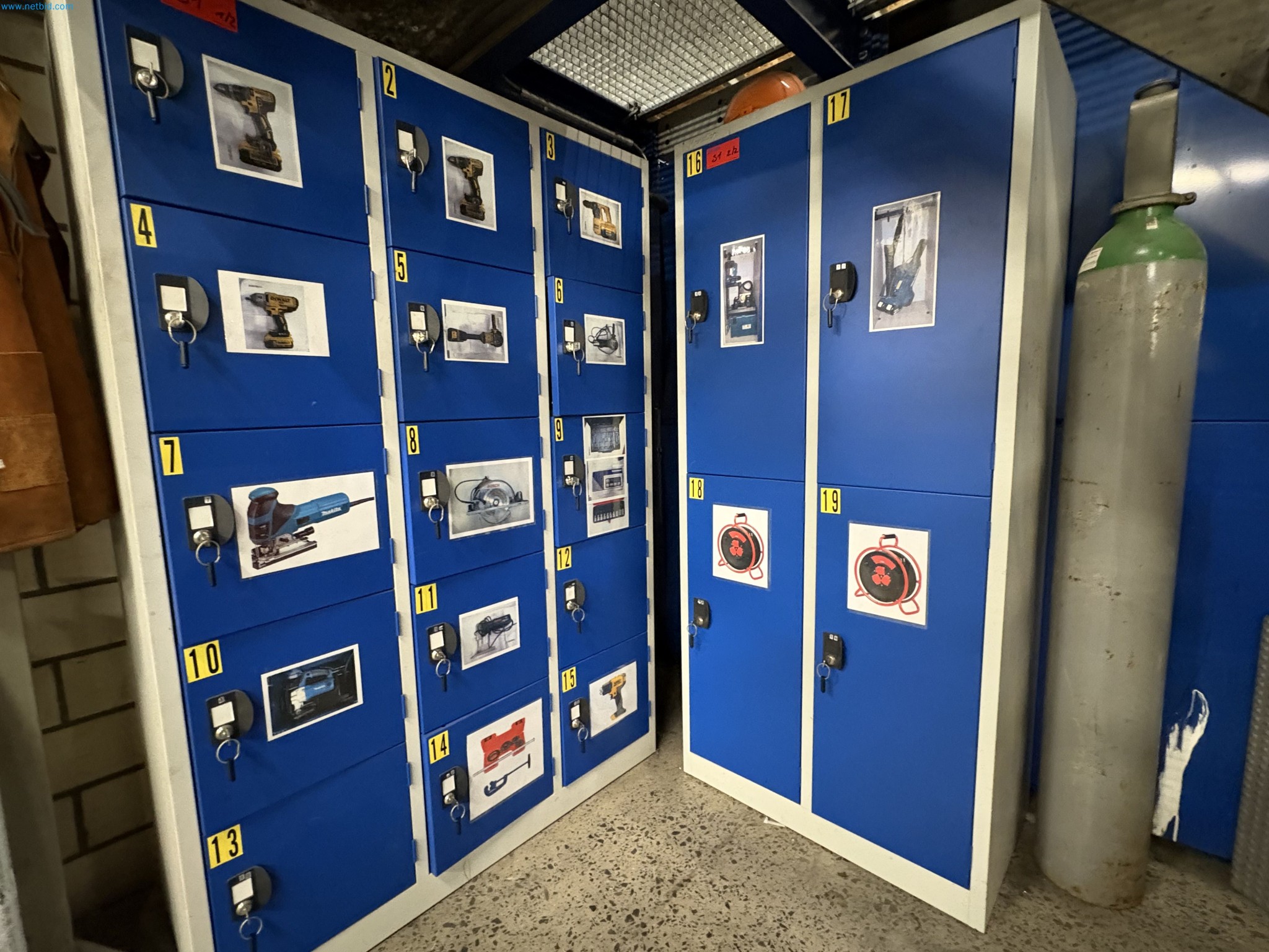 Sprzęt do produkcji samochodów-1