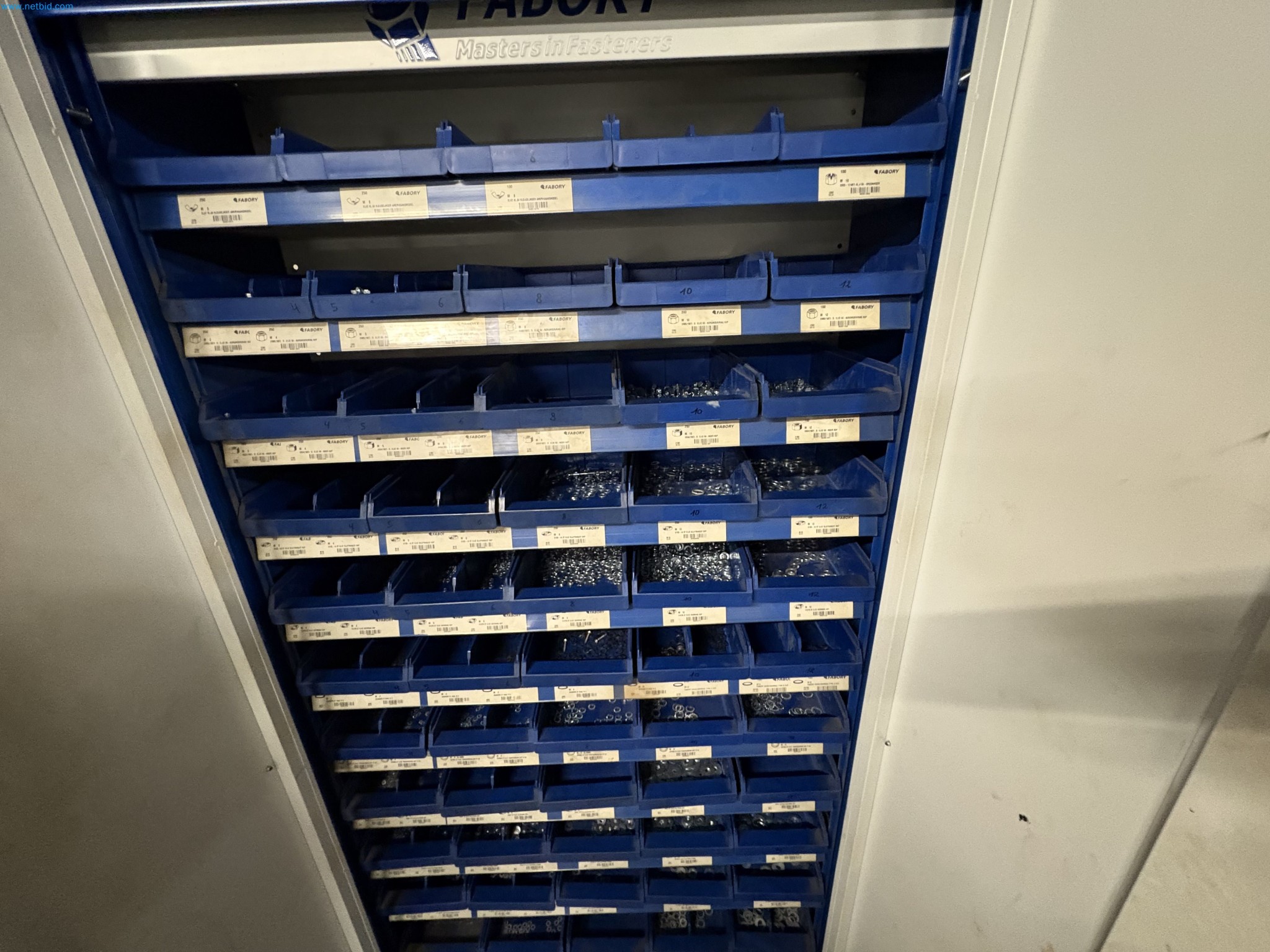 Sprzęt do produkcji samochodów-12