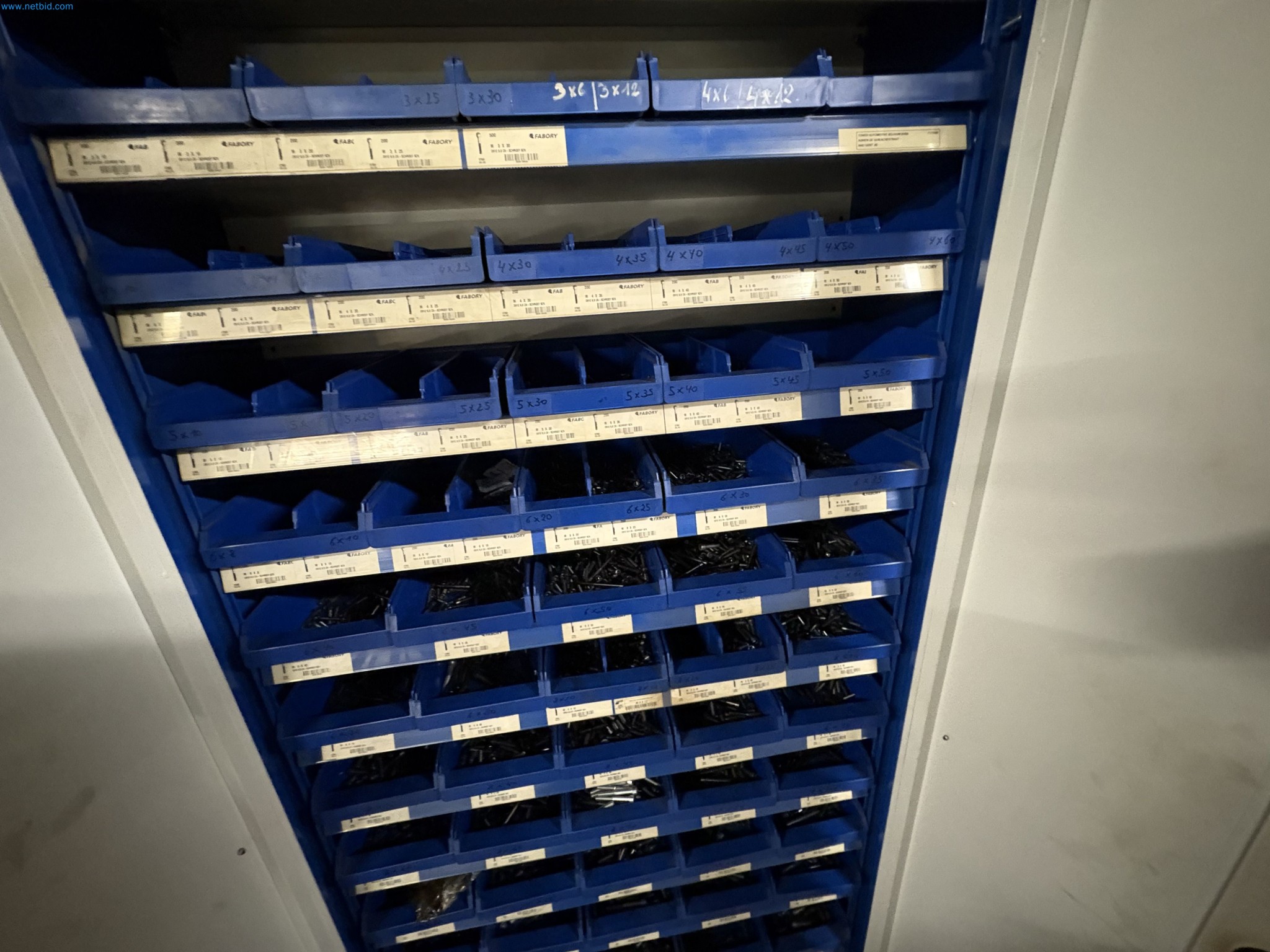 Sprzęt do produkcji samochodów-13