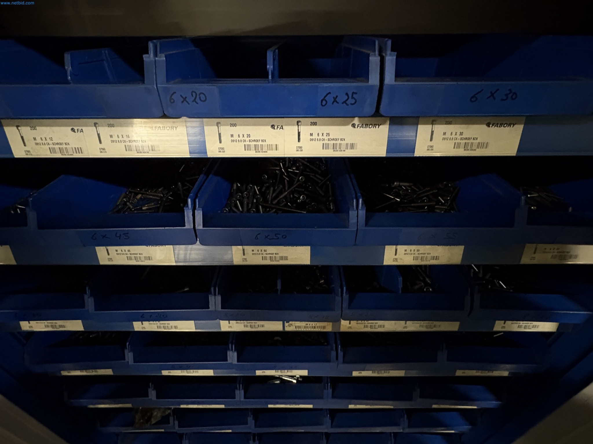 Sprzęt do produkcji samochodów-14