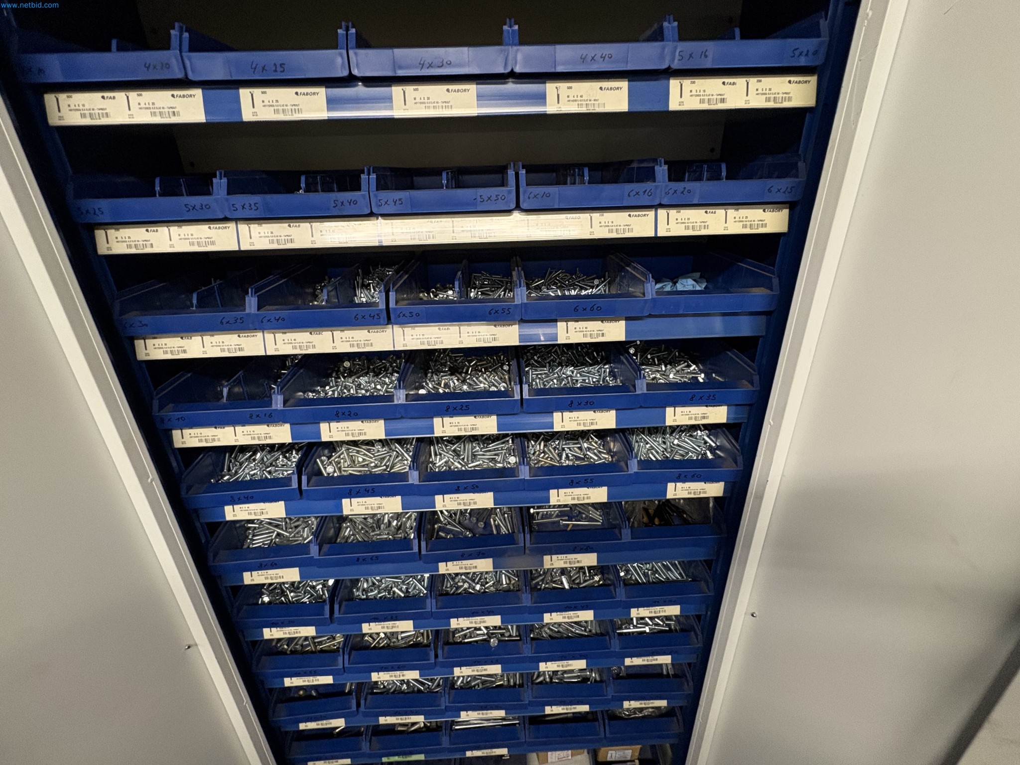 Sprzęt do produkcji samochodów-17