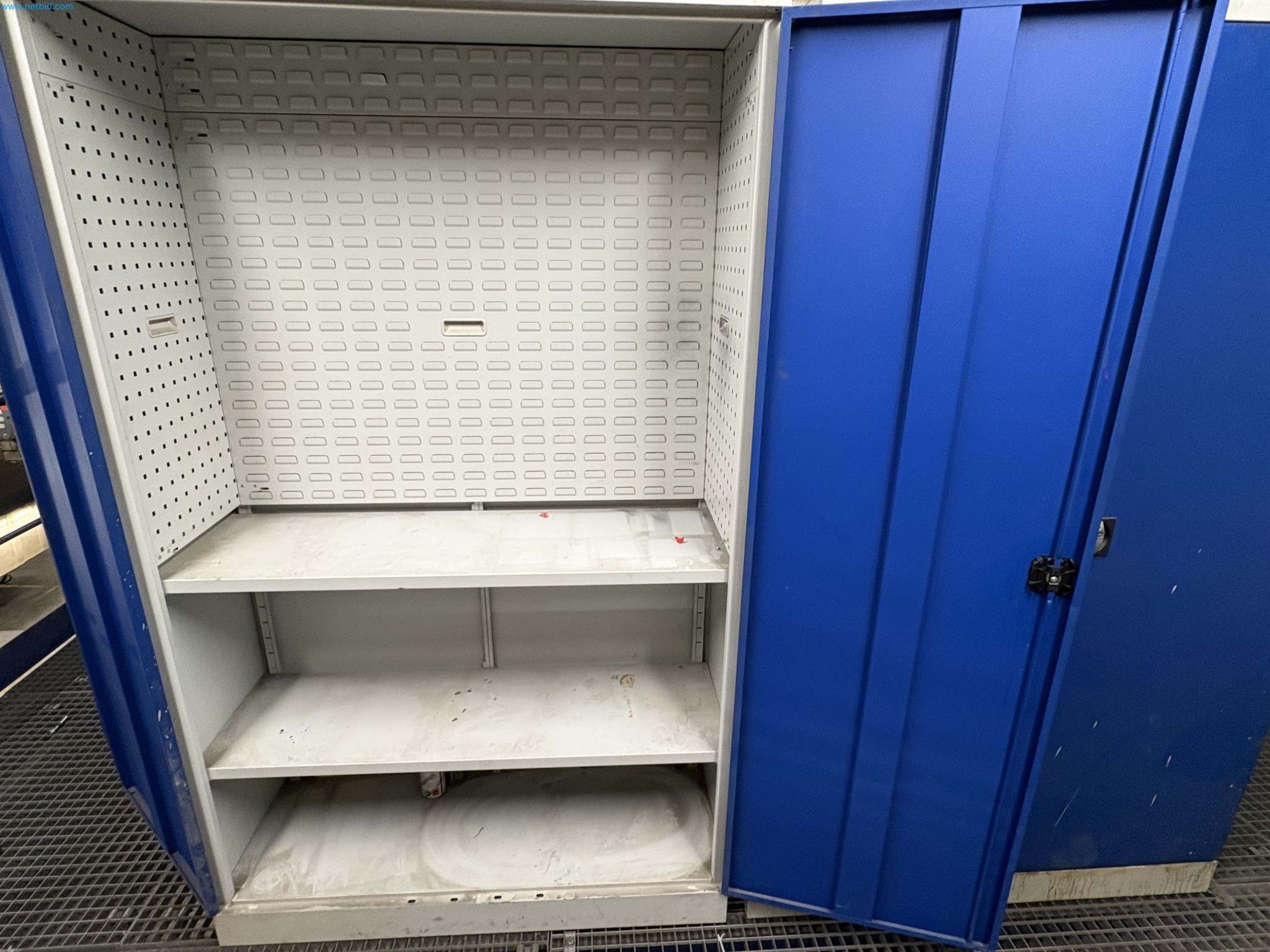 Sprzęt do produkcji samochodów-4