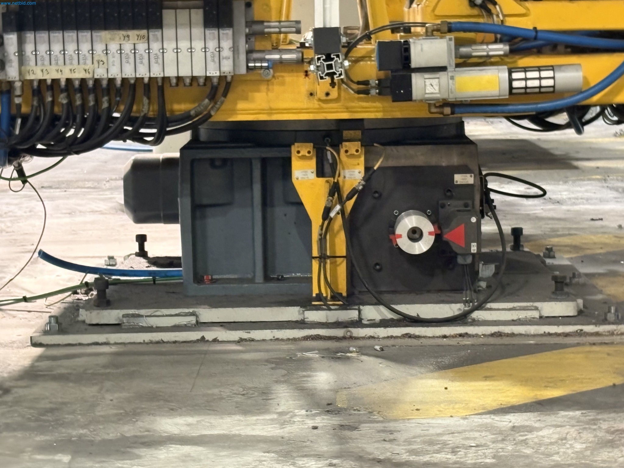 Sprzęt do produkcji samochodów-10