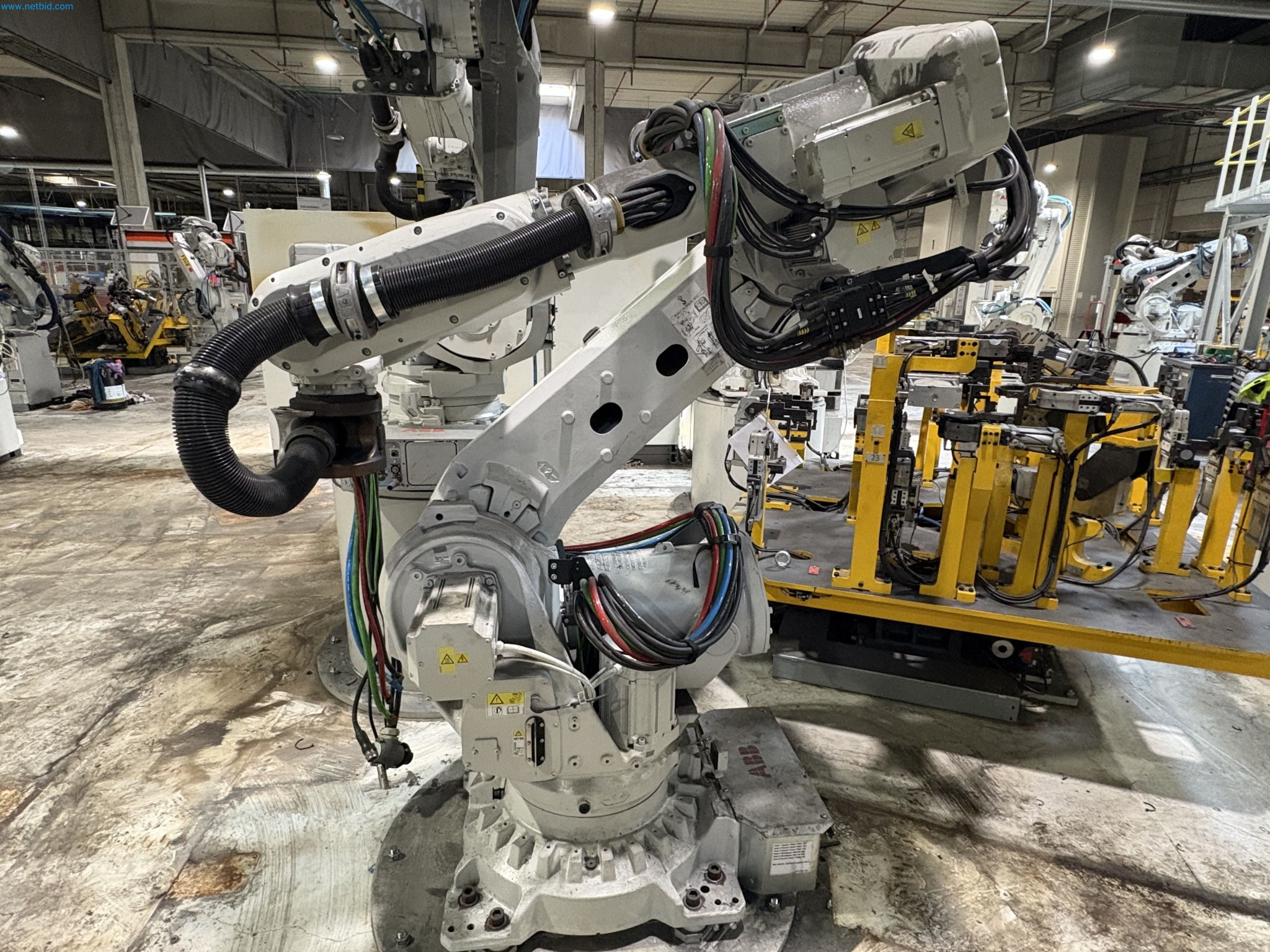 Sprzęt do produkcji samochodów-8