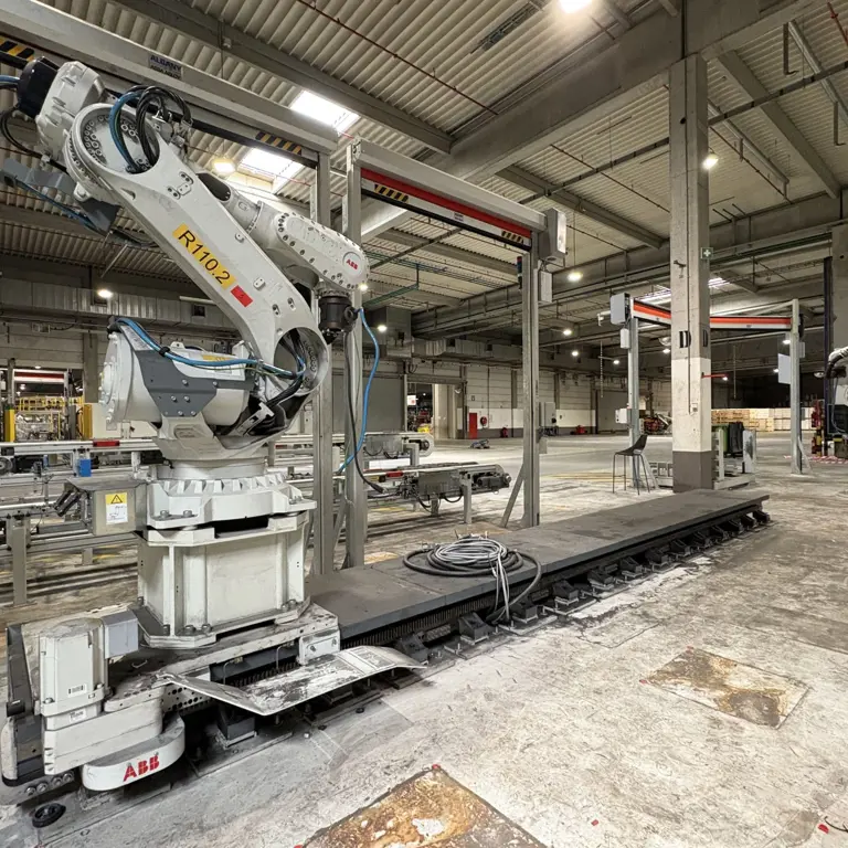 8 Roboty przemysłowe ABB IRB 6700