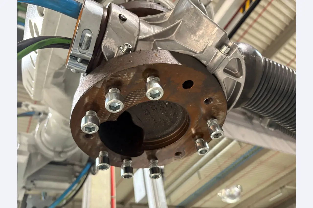 Zařízení pro výrobu automobilů-3