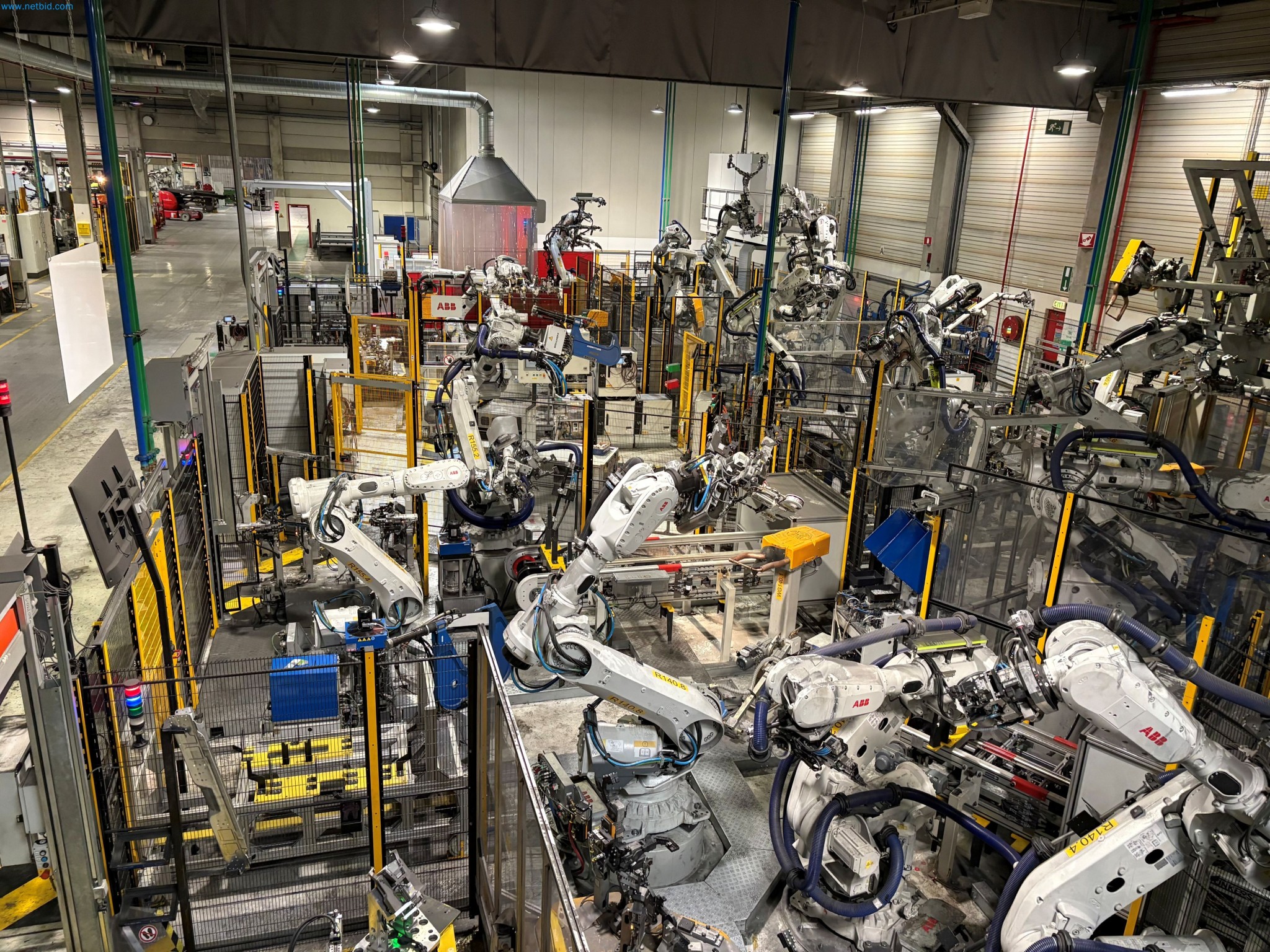 Equipamentos para o fabrico de automóveis-1