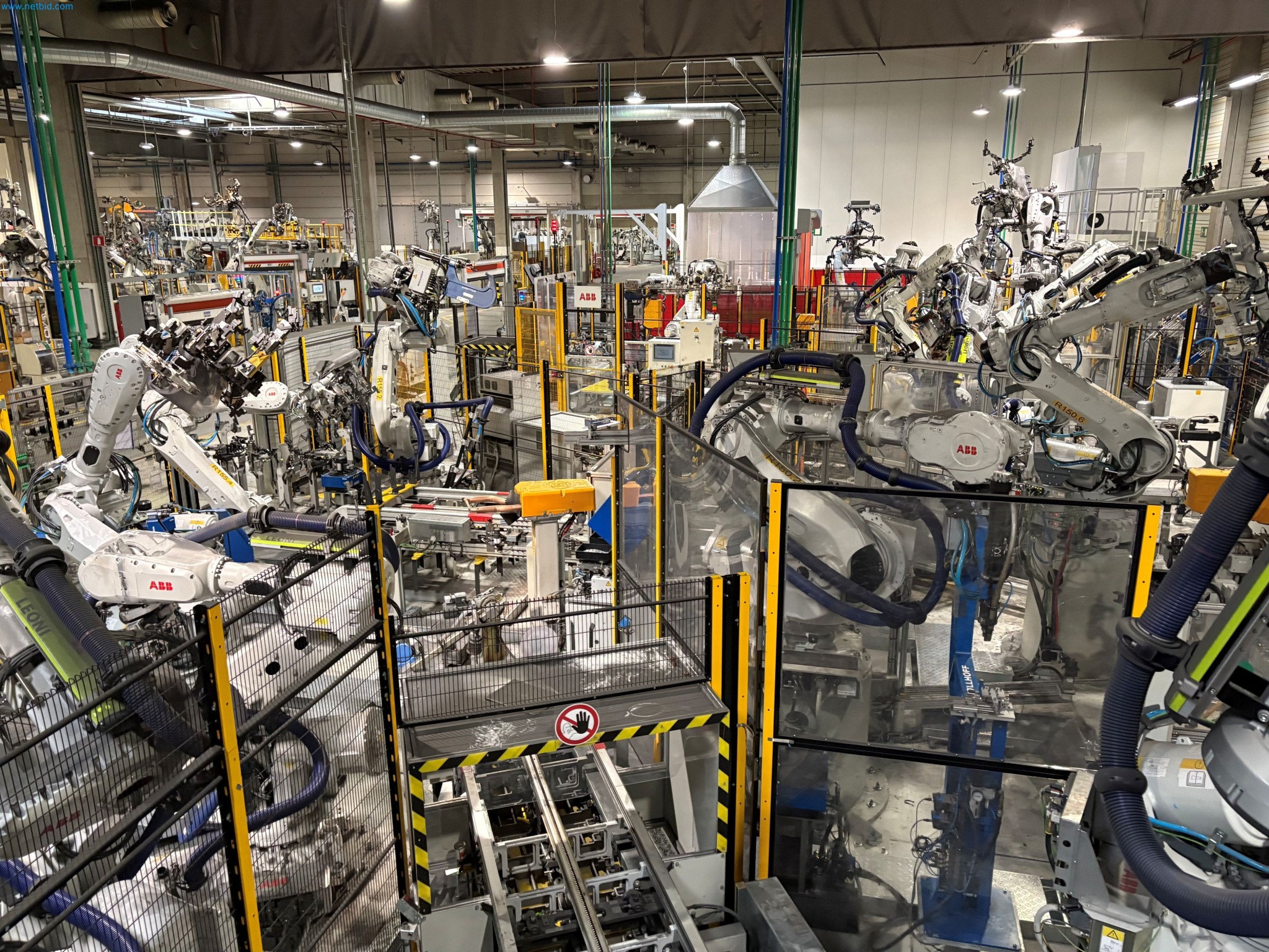 Equipamentos para o fabrico de automóveis-3