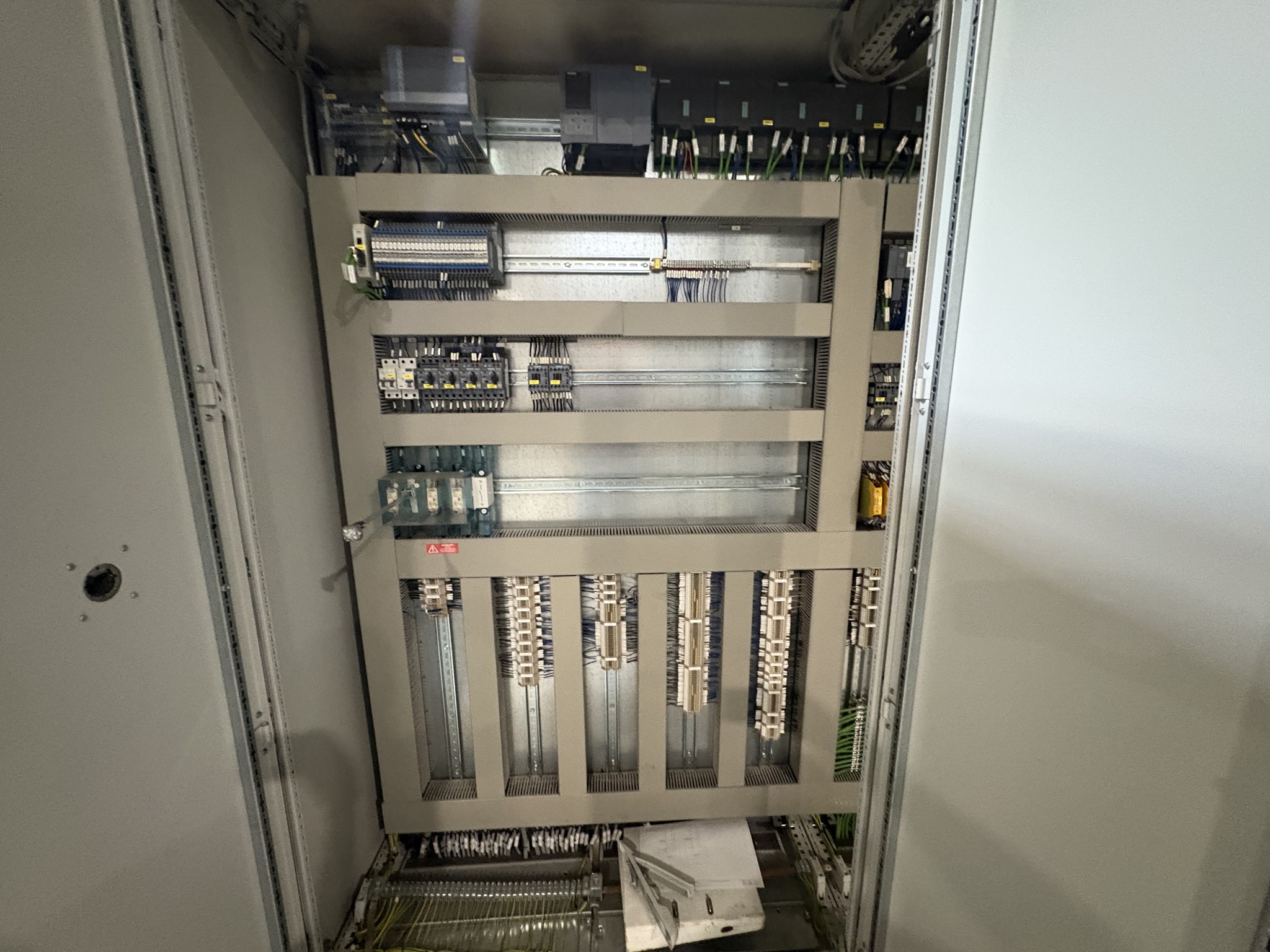 Sprzęt do produkcji samochodów (2. aukcja)-5