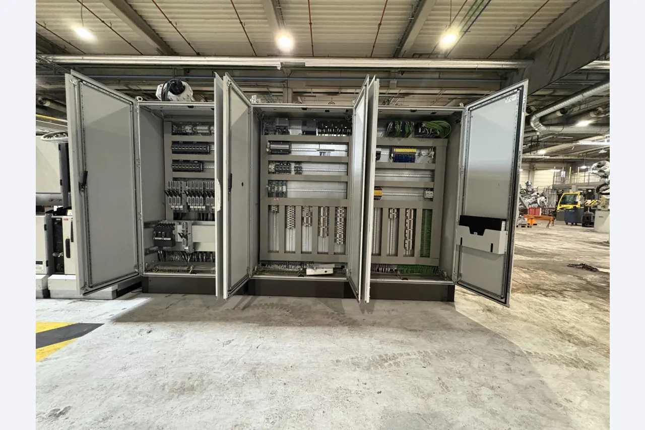 Sprzęt do produkcji samochodów (2. aukcja)-6