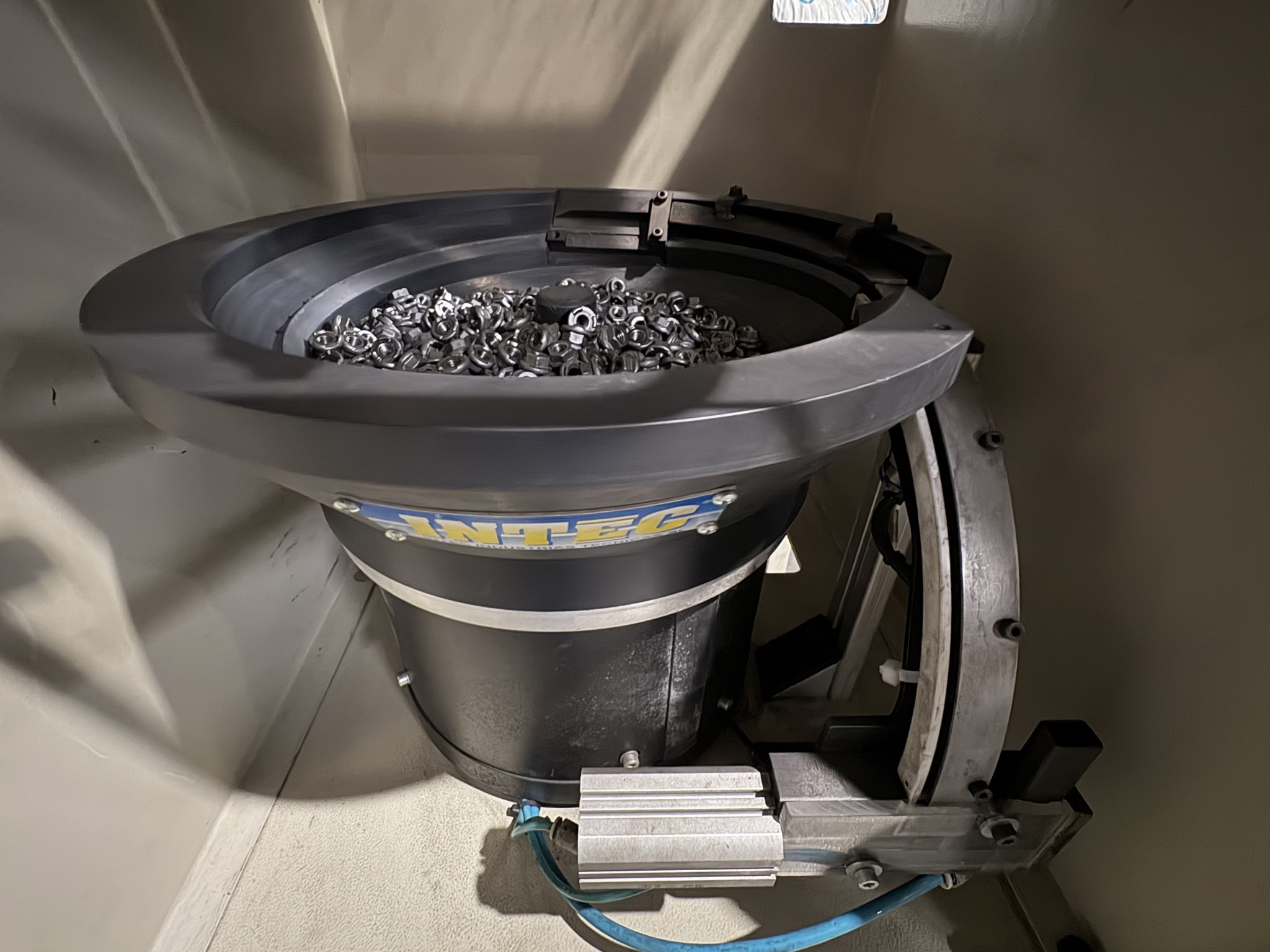 Sprzęt do produkcji samochodów (2. aukcja)-3