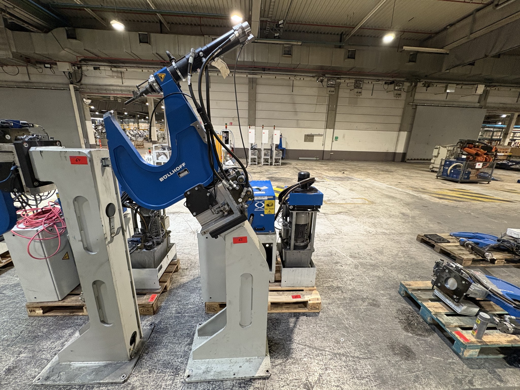 Equipamentos para o fabrico de automóveis-1