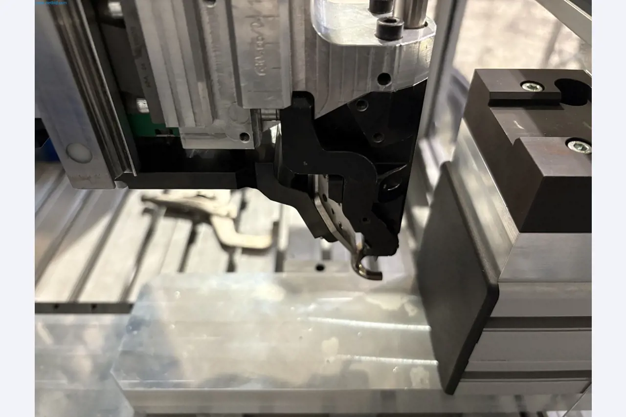 Equipamentos para o fabrico de automóveis-10