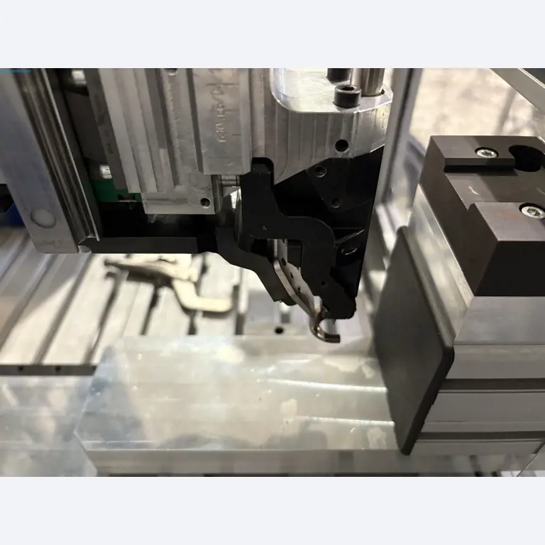 Equipamentos para o fabrico de automóveis-10