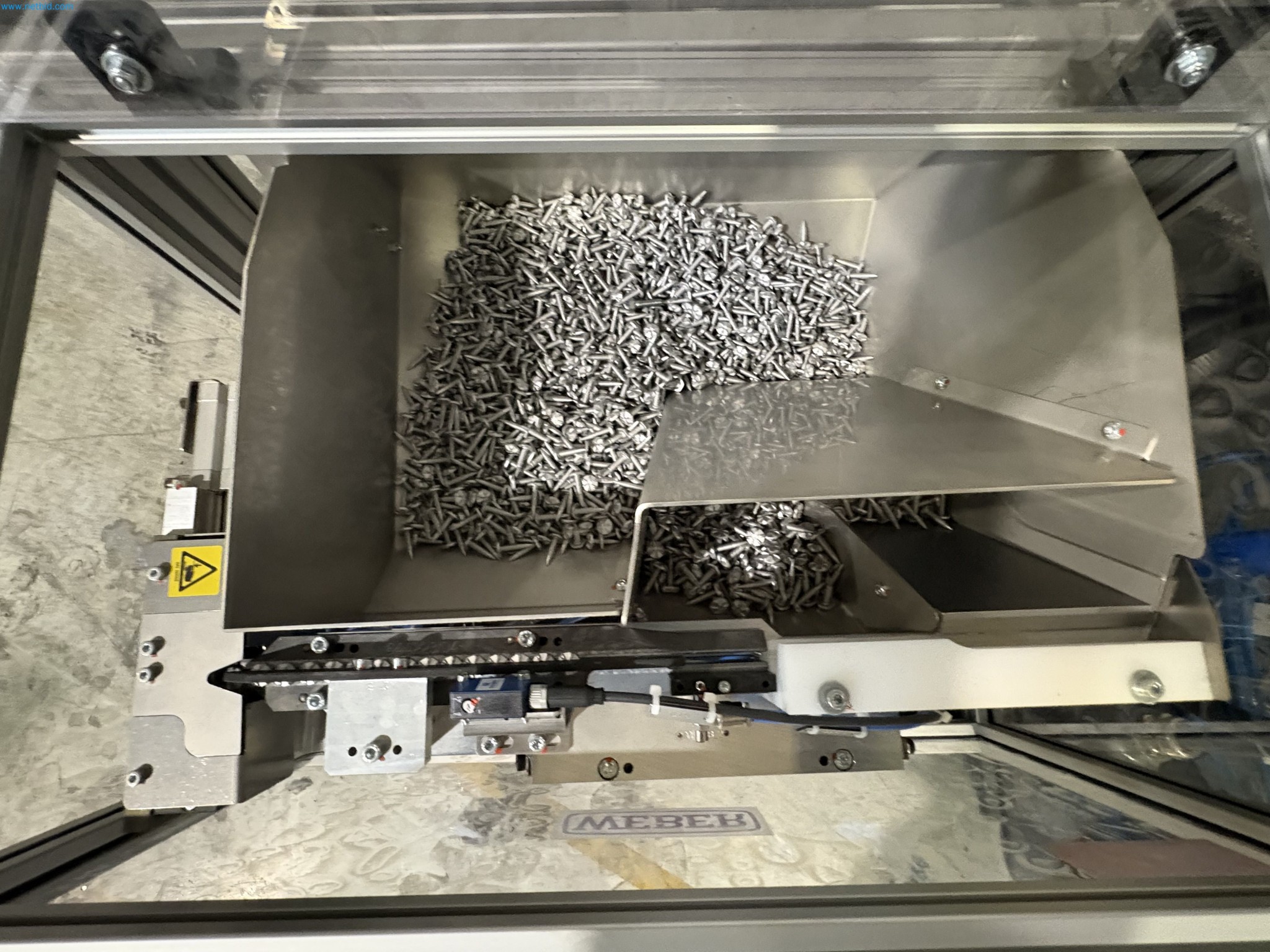 Equipamentos para o fabrico de automóveis-4