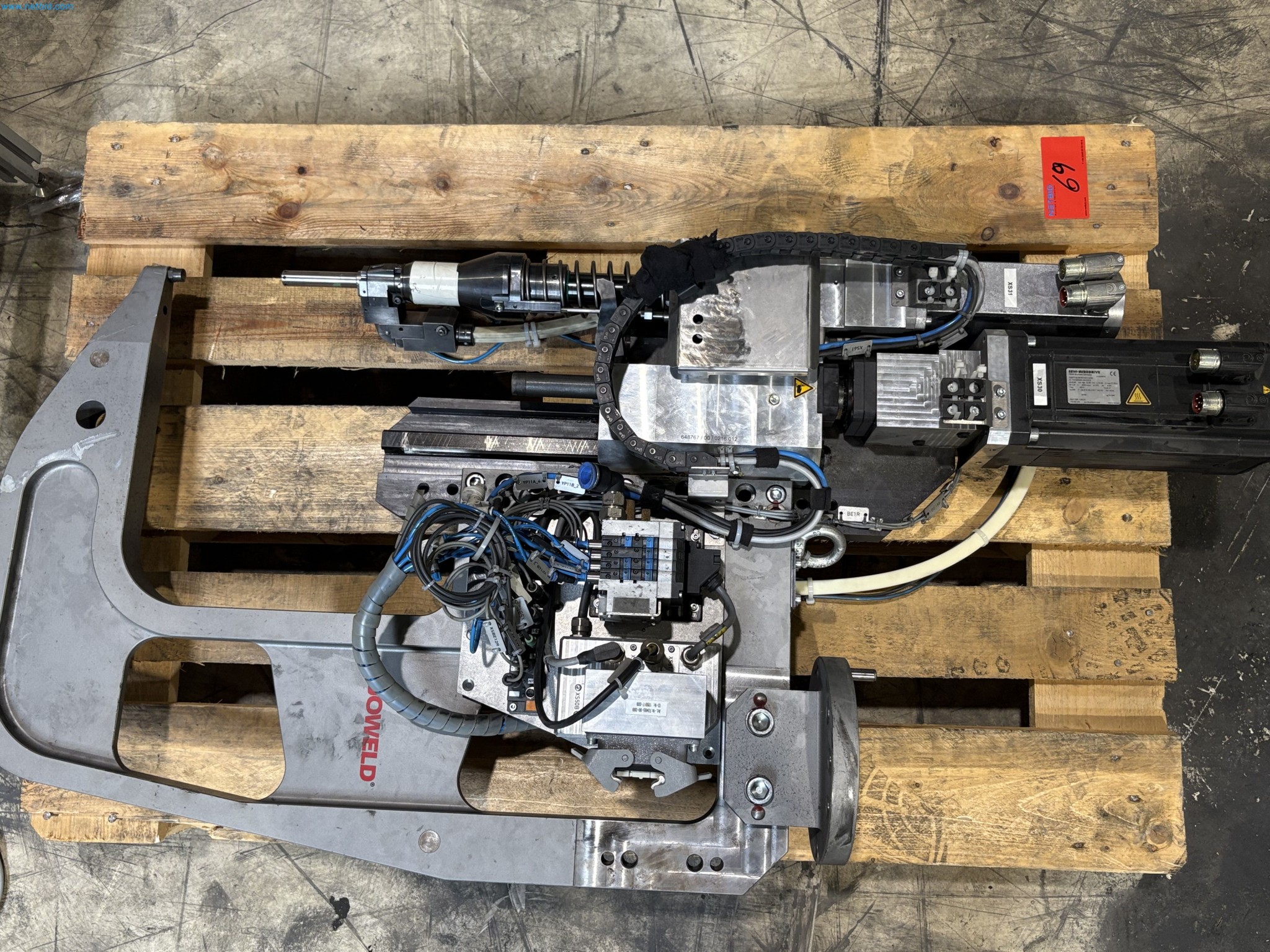 Equipamentos para o fabrico de automóveis-2