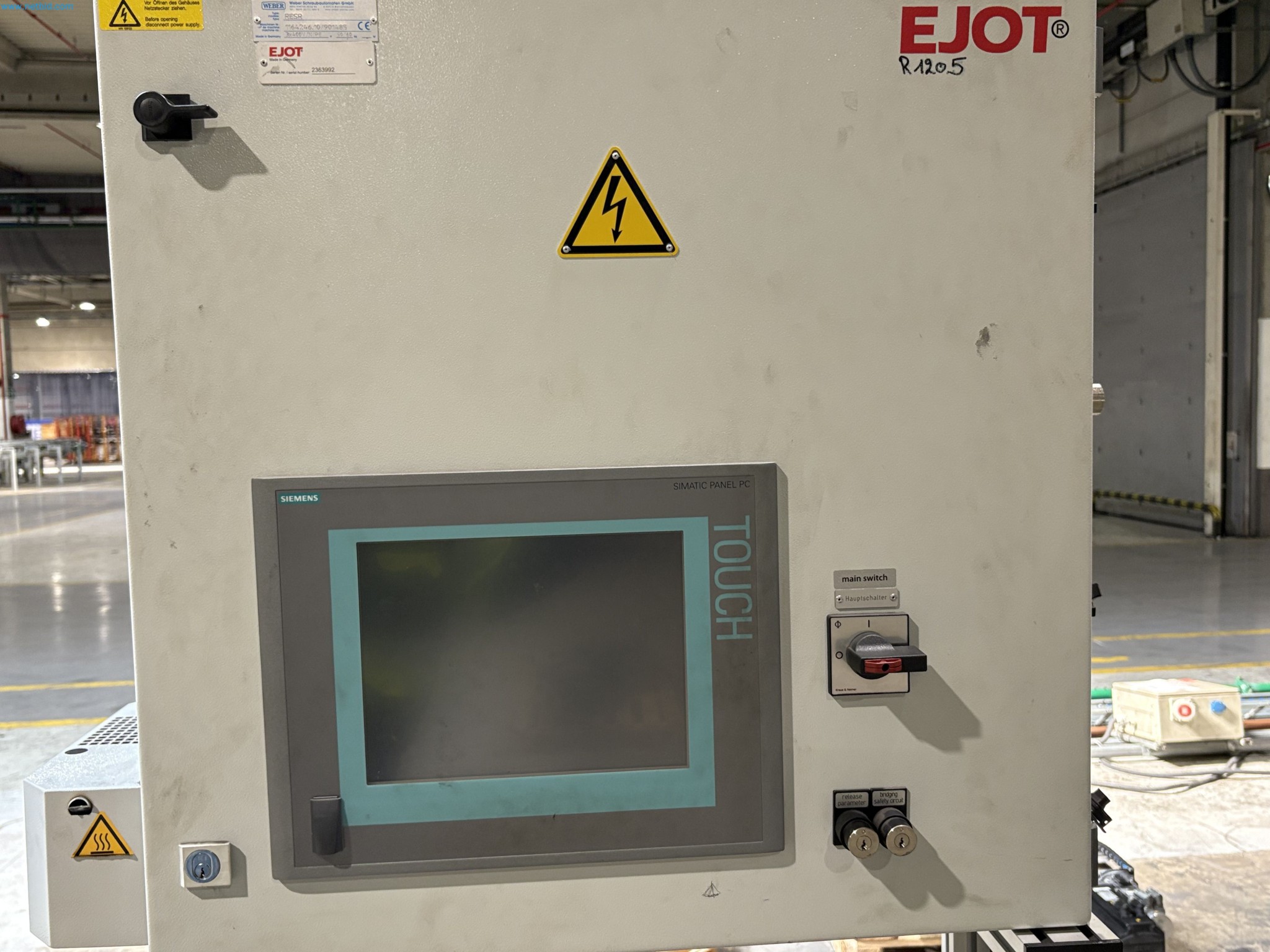 Equipamentos para o fabrico de automóveis-4