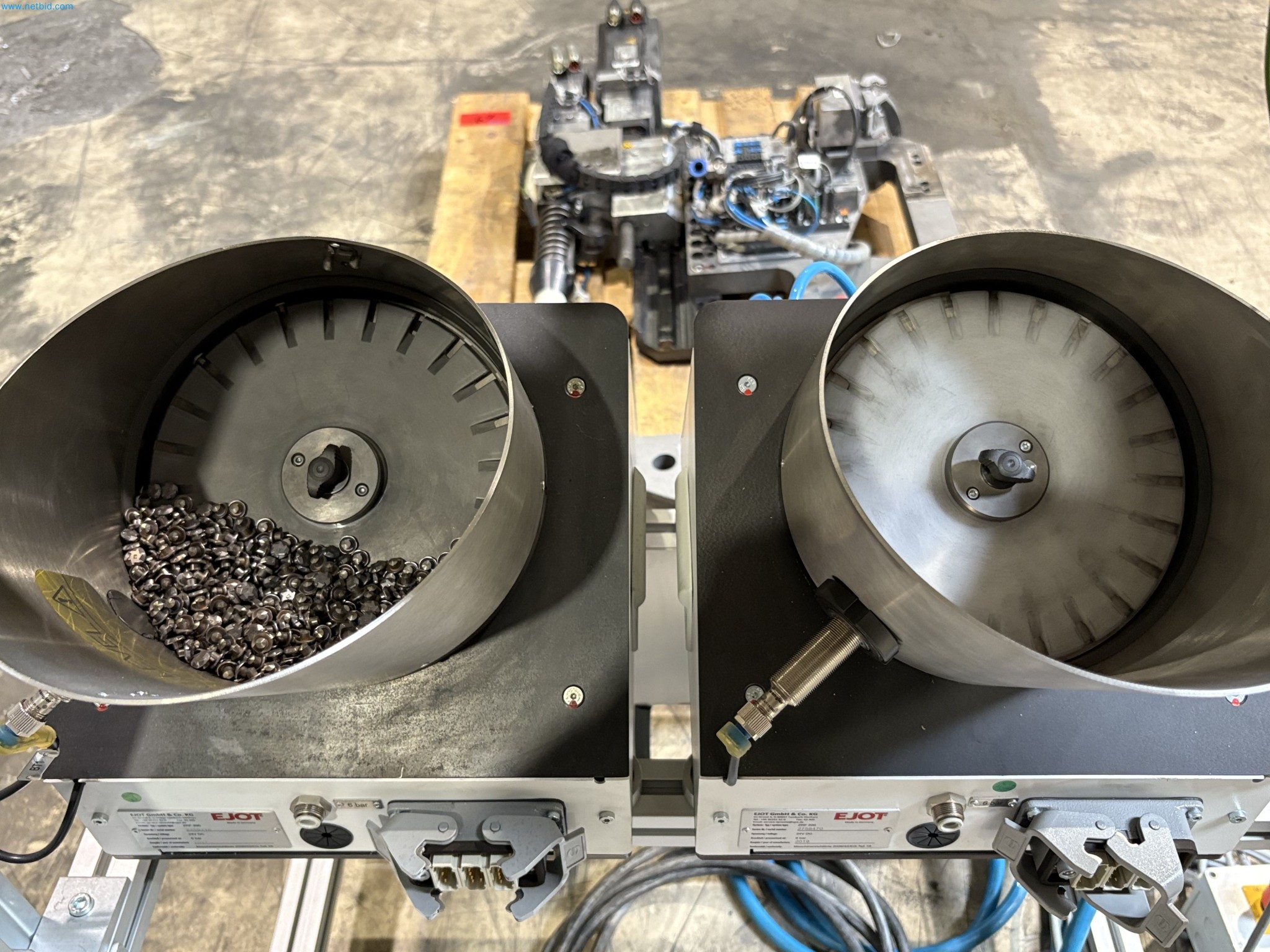 Equipamentos para o fabrico de automóveis-8