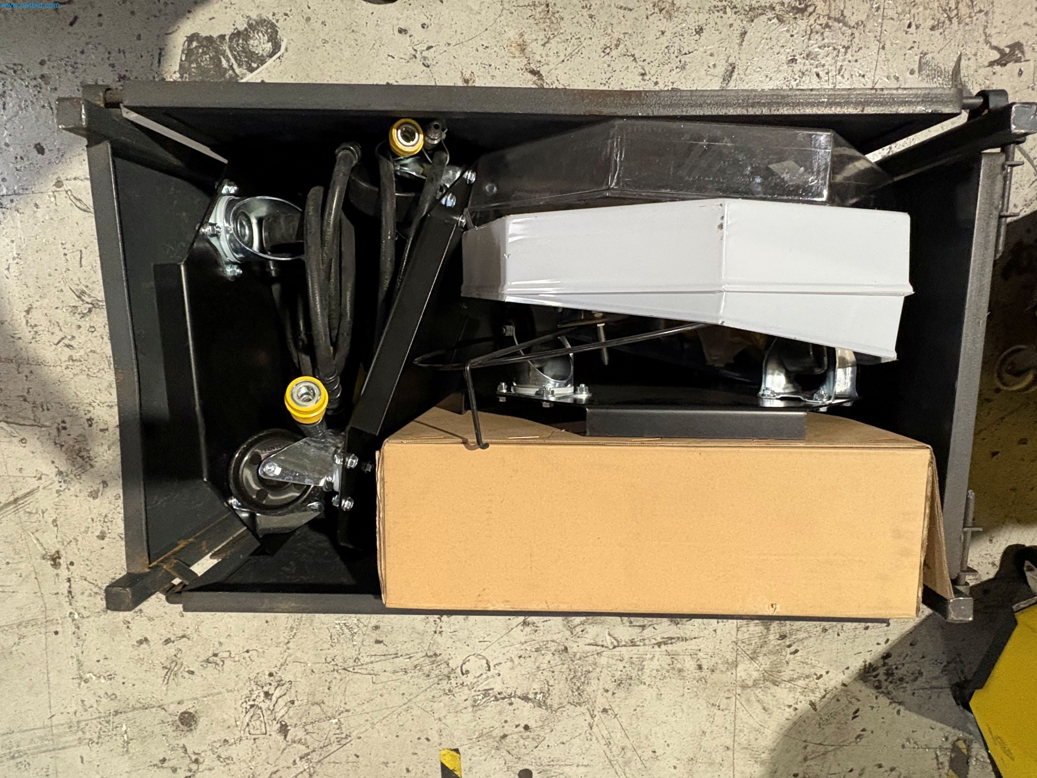 Equipamentos para o fabrico de automóveis-8