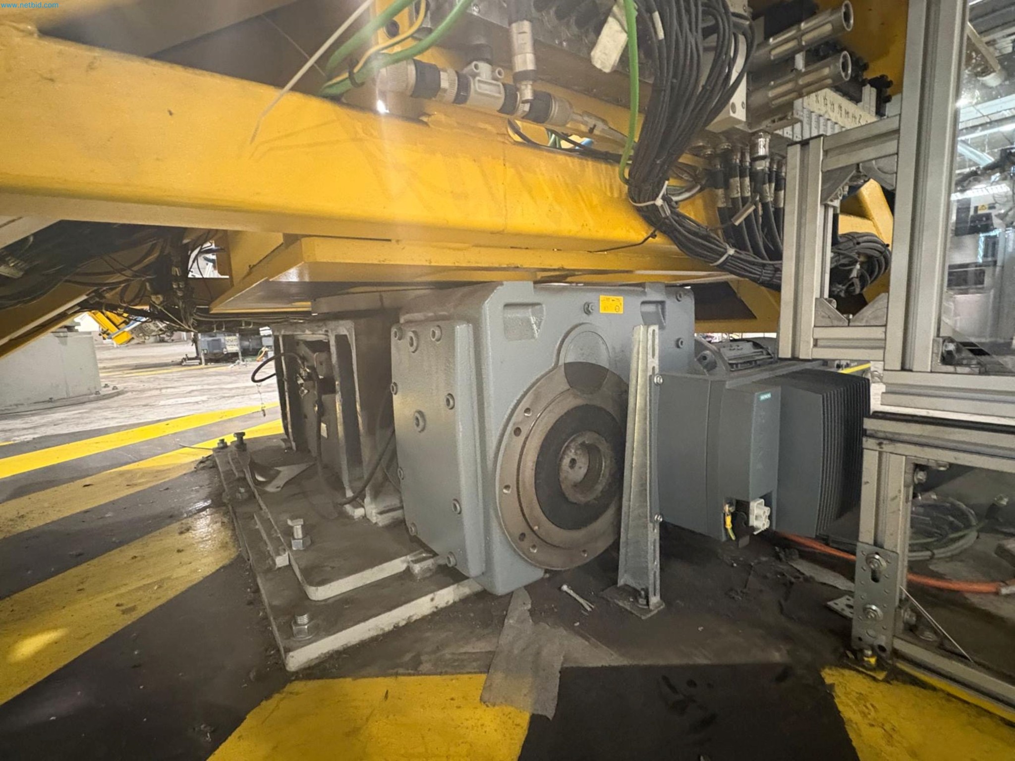 Sprzęt do produkcji samochodów-3