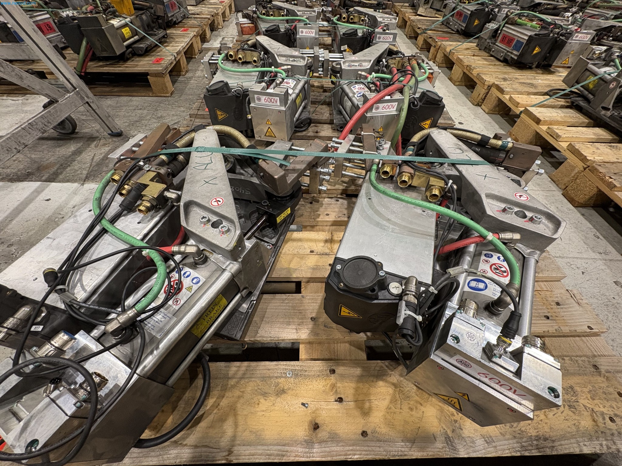 Sprzęt do produkcji samochodów (2. aukcja)-2