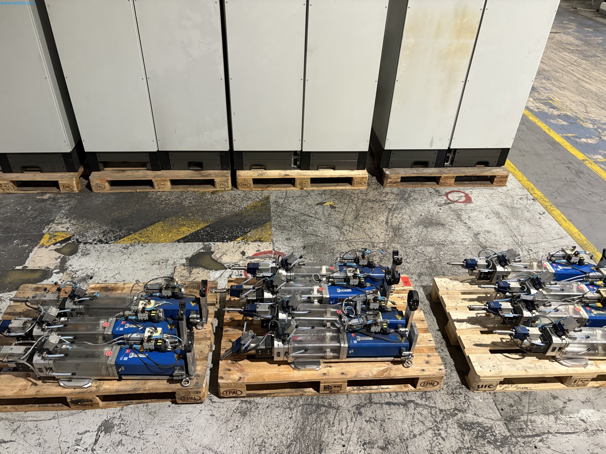 Sprzęt do produkcji samochodów-36