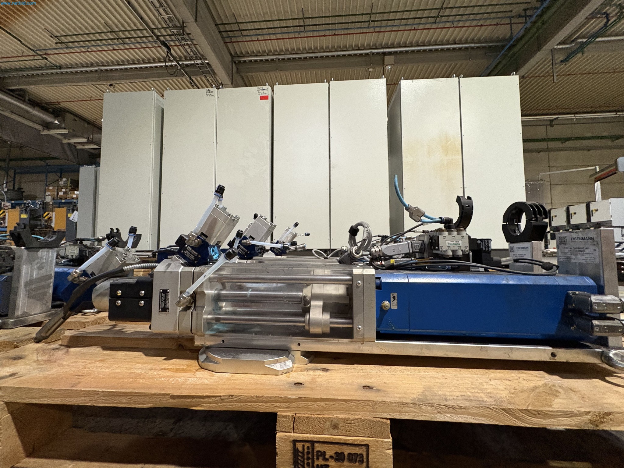 Sprzęt do produkcji samochodów-3