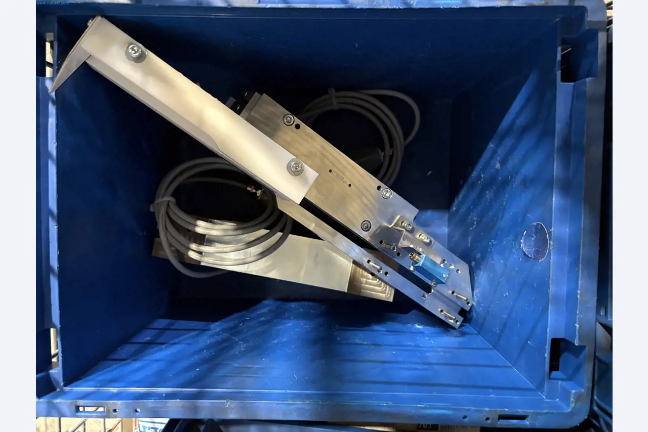 Sprzęt do produkcji samochodów-7