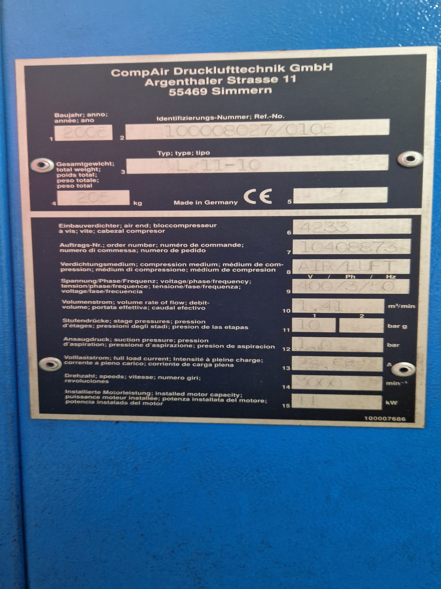 Dobrze utrzymane sprężarki, osuszacze chłodnicze i akcesoria z magazynu-2