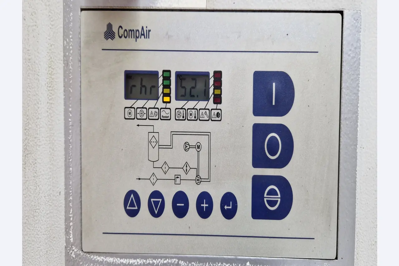 Dobrze utrzymane sprężarki, osuszacze chłodnicze i akcesoria z magazynu-4