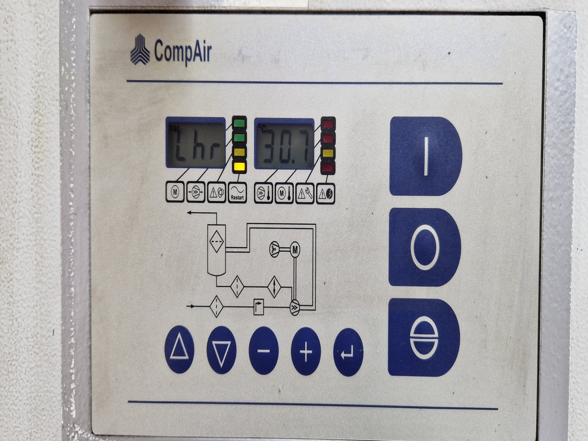 Dobrze utrzymane sprężarki, osuszacze chłodnicze i akcesoria z magazynu-5