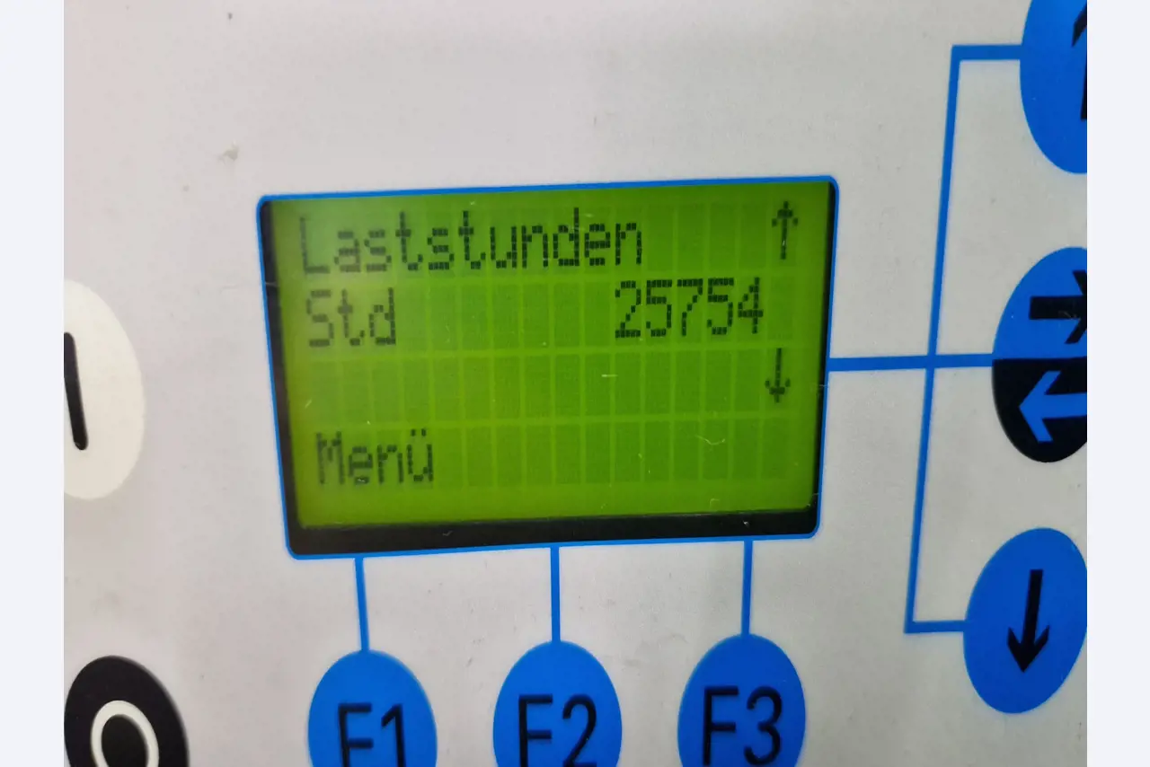 Dobrze utrzymane sprężarki, osuszacze chłodnicze i akcesoria z magazynu-7