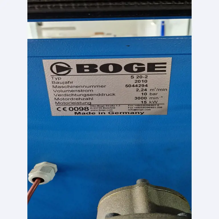 Dobrze utrzymane sprężarki, osuszacze chłodnicze i akcesoria z magazynu-2