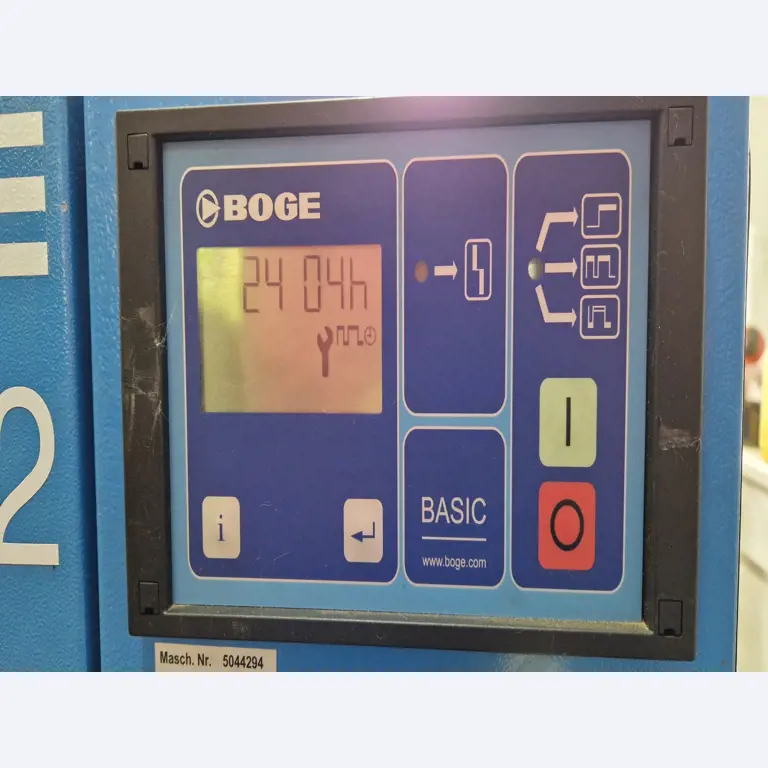 Dobrze utrzymane sprężarki, osuszacze chłodnicze i akcesoria z magazynu-6