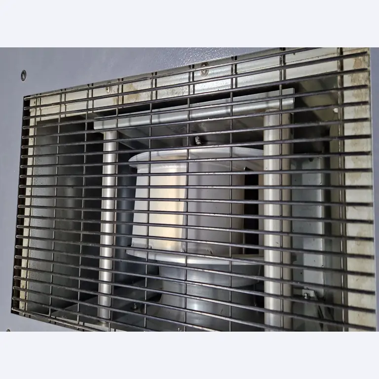 Dobrze utrzymane sprężarki, osuszacze chłodnicze i akcesoria z magazynu-12