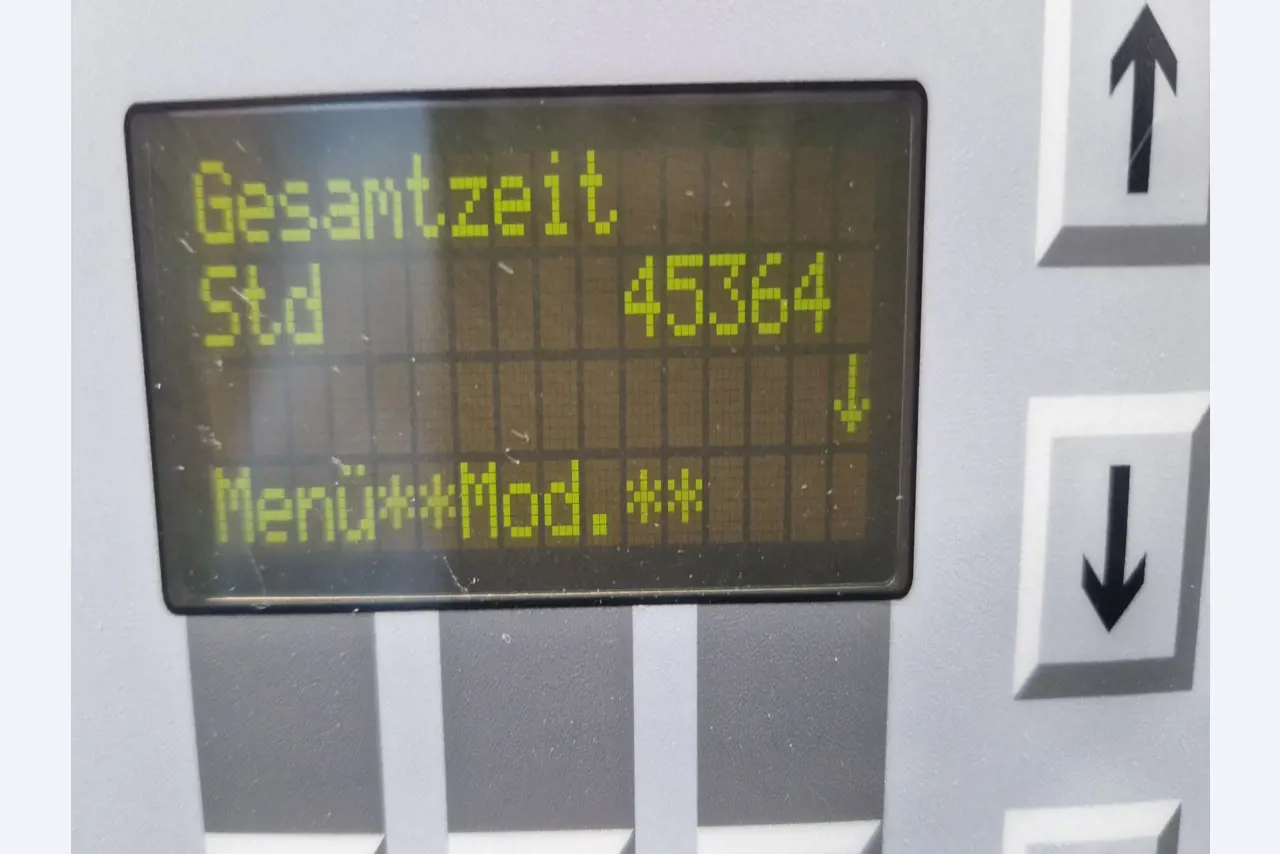 Dobrze utrzymane sprężarki, osuszacze chłodnicze i akcesoria z magazynu-3