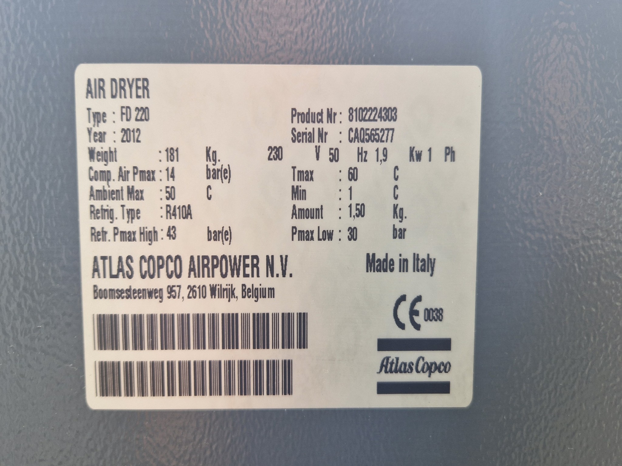 Dobrze utrzymane sprężarki, osuszacze chłodnicze i akcesoria z magazynu-2