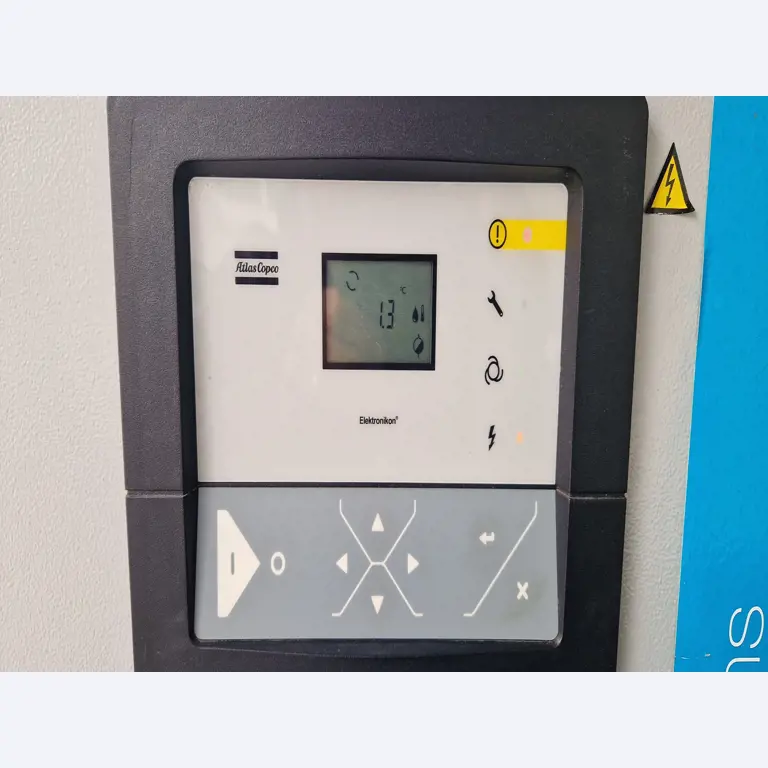 Dobrze utrzymane sprężarki, osuszacze chłodnicze i akcesoria z magazynu-3