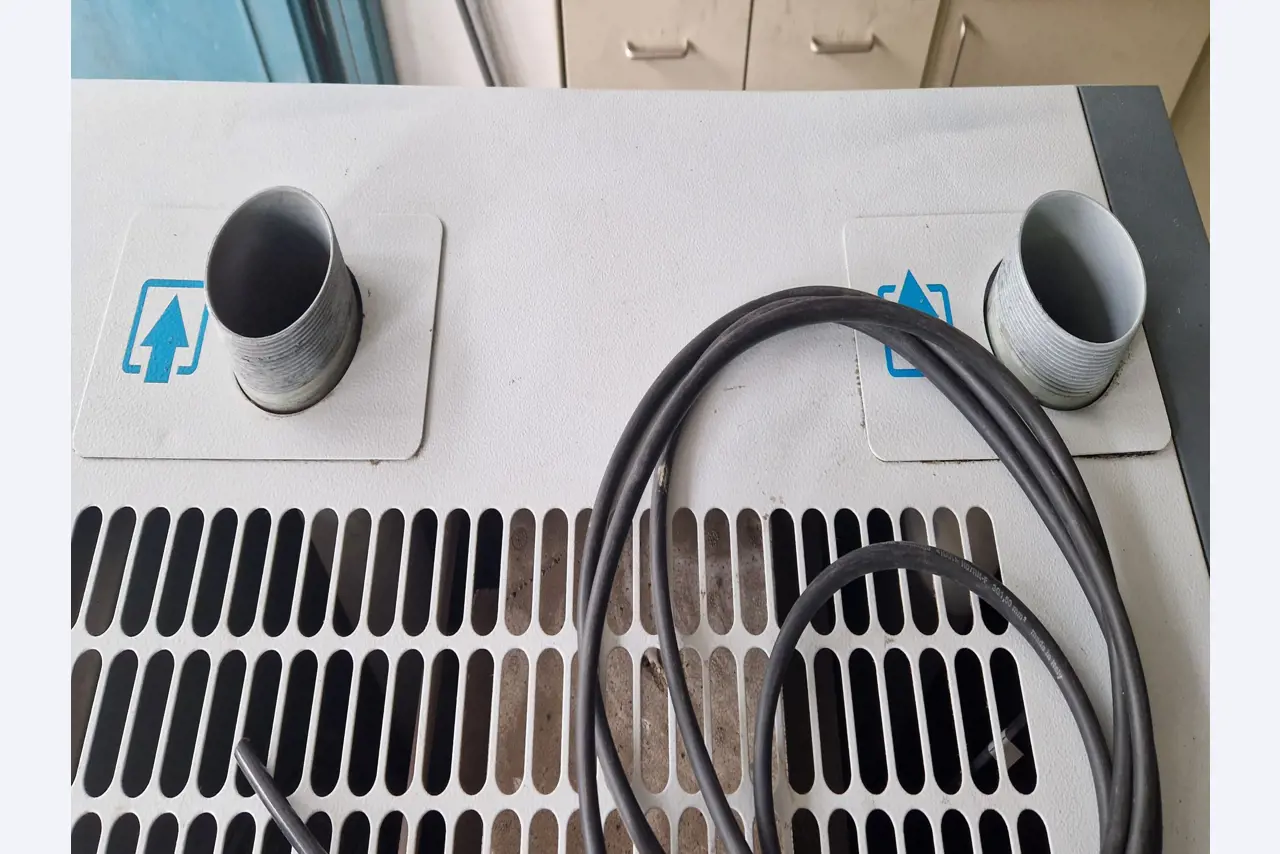 Dobrze utrzymane sprężarki, osuszacze chłodnicze i akcesoria z magazynu-7