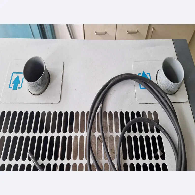 Dobrze utrzymane sprężarki, osuszacze chłodnicze i akcesoria z magazynu-7