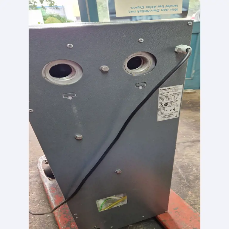 Dobrze utrzymane sprężarki, osuszacze chłodnicze i akcesoria z magazynu-3