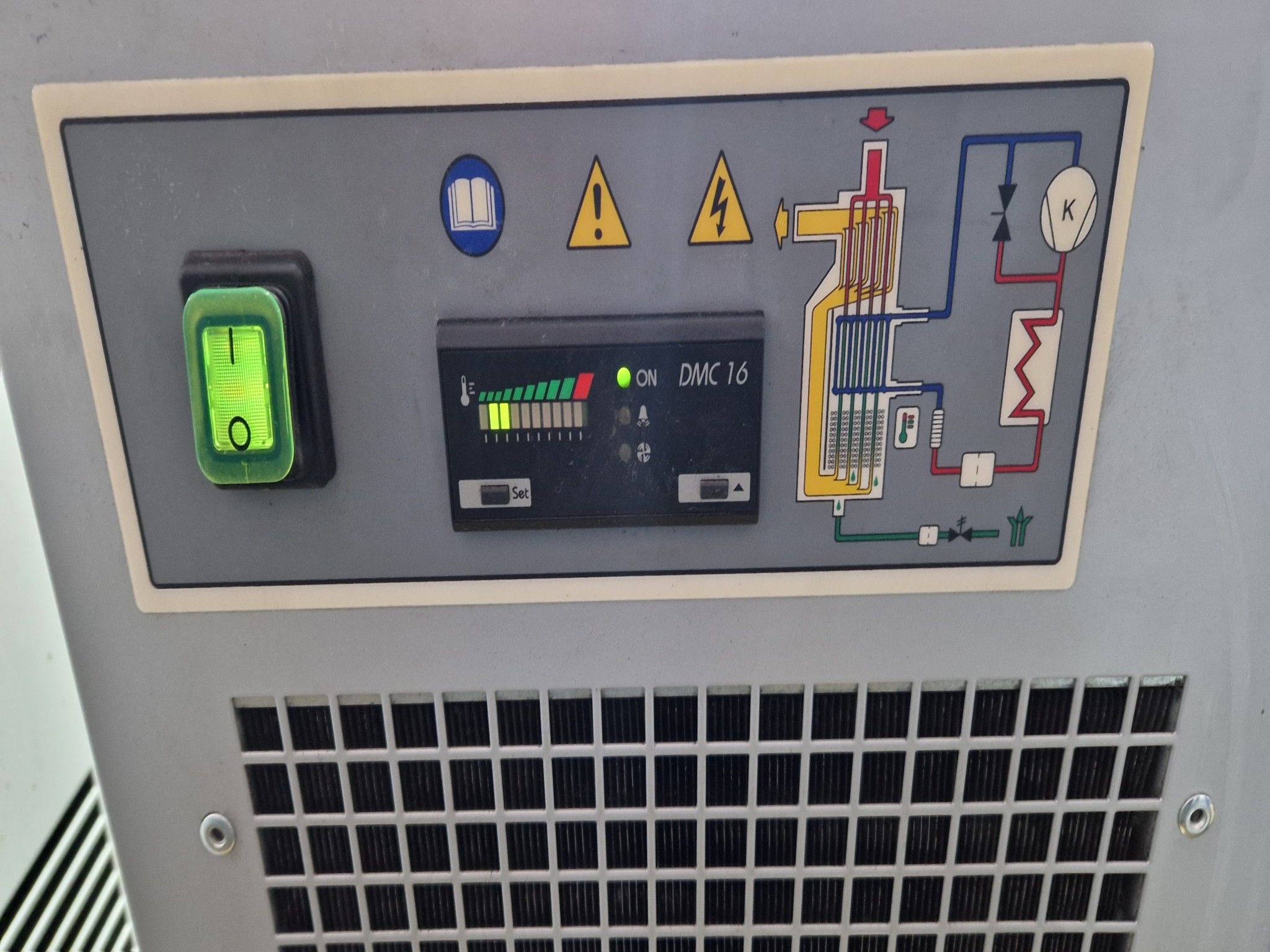 Dobrze utrzymane sprężarki, osuszacze chłodnicze i akcesoria z magazynu-4