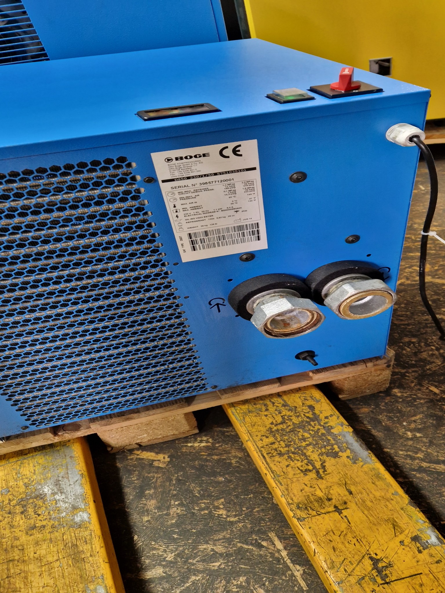 Dobrze utrzymane sprężarki, osuszacze chłodnicze i akcesoria z magazynu-4