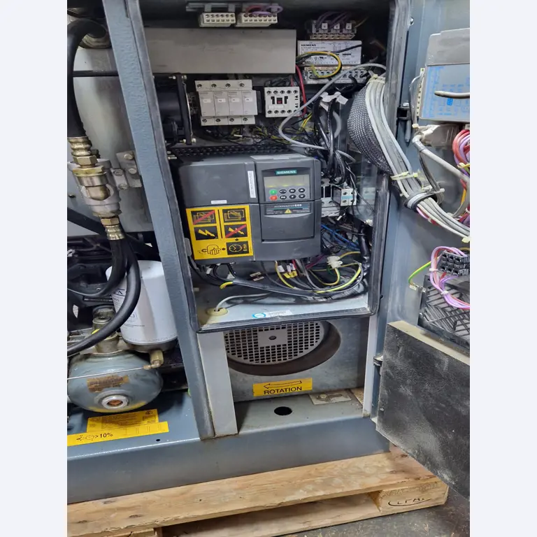 Dobro vzdrževani kompresorji, hladilni sušilniki in dodatna oprema na zalogi-5