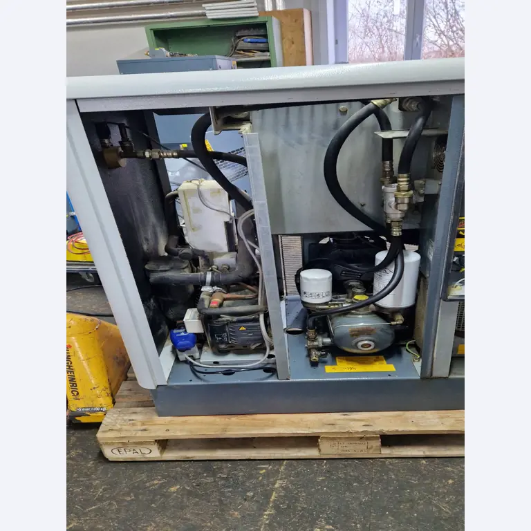 Dobro vzdrževani kompresorji, hladilni sušilniki in dodatna oprema na zalogi-8
