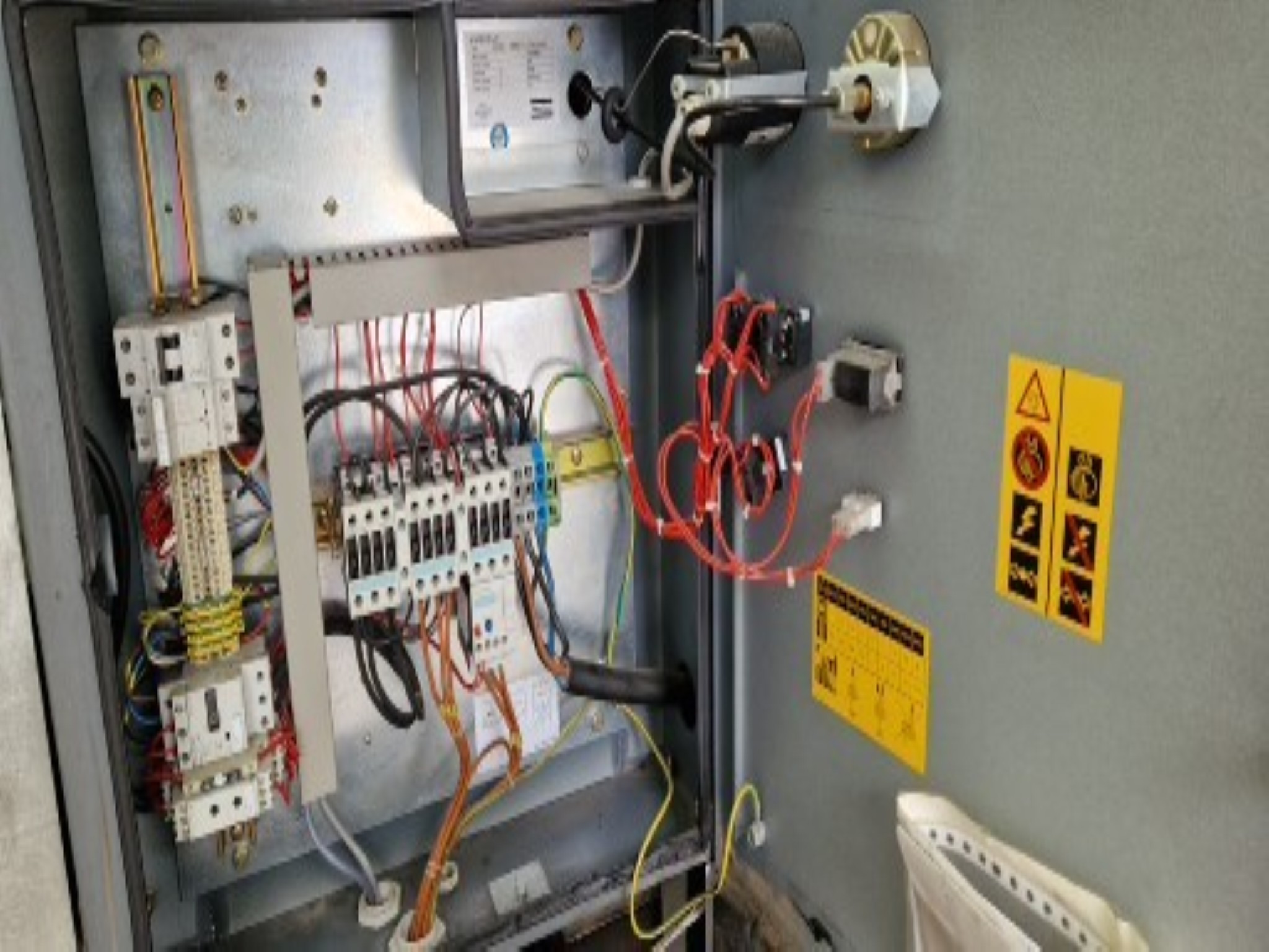 Dobro vzdrževani kompresorji, hladilni sušilniki in dodatna oprema na zalogi-5