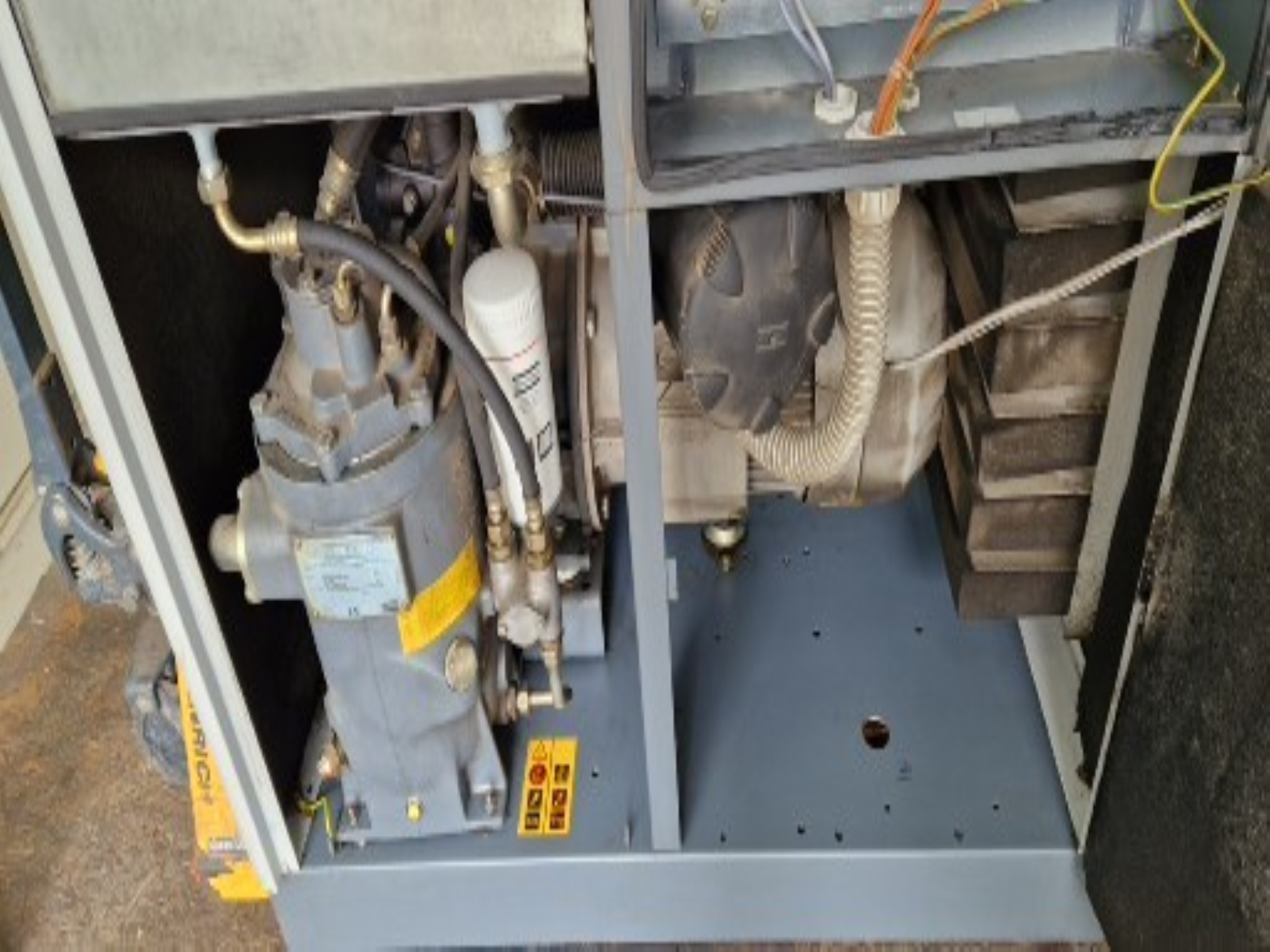 Dobro vzdrževani kompresorji, hladilni sušilniki in dodatna oprema na zalogi-6