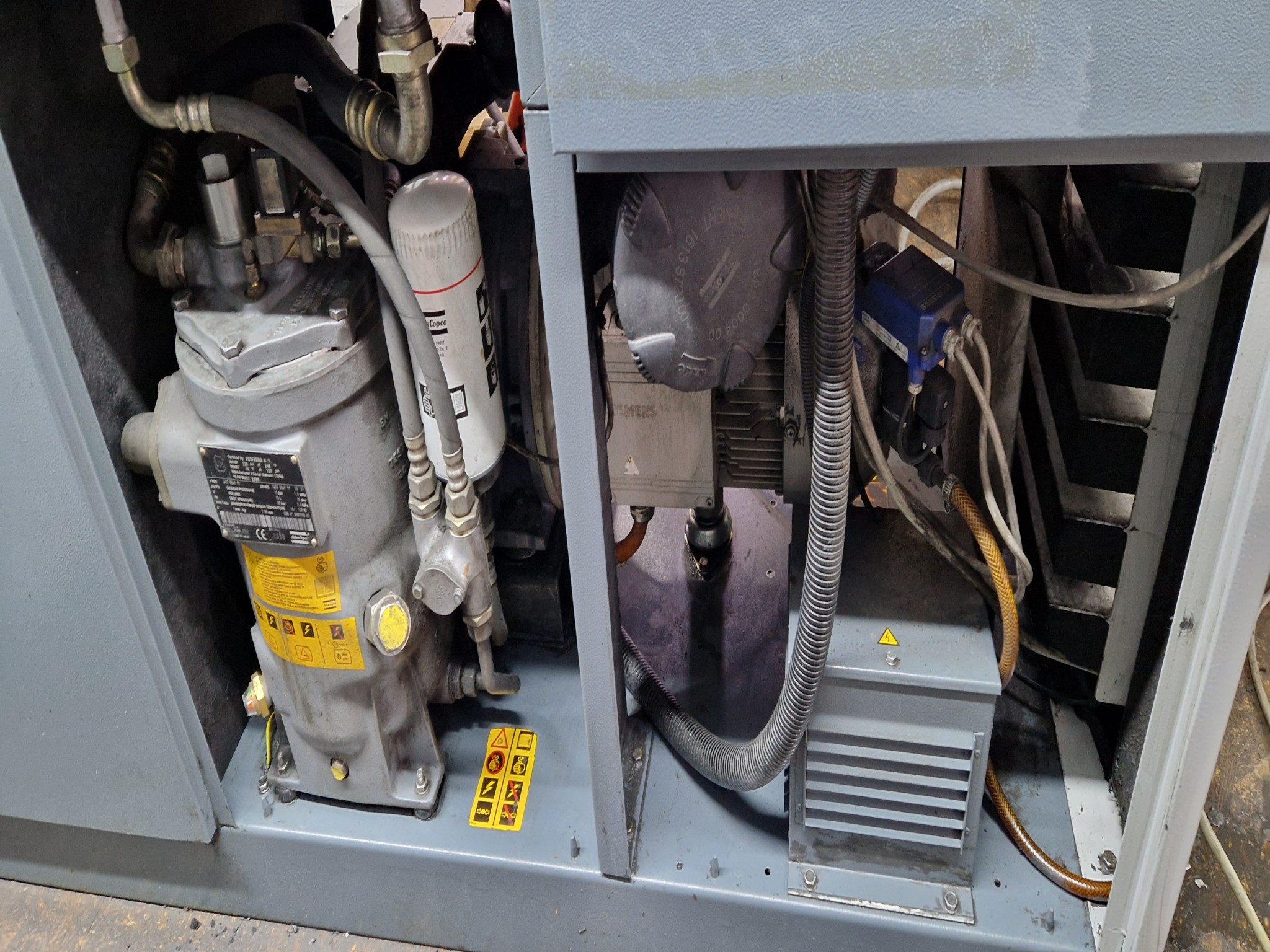 Dobrze utrzymane sprężarki, osuszacze chłodnicze i akcesoria z magazynu-5