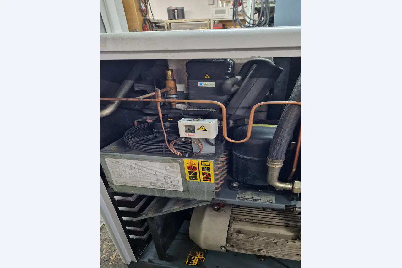 Dobrze utrzymane sprężarki, osuszacze chłodnicze i akcesoria z magazynu-7